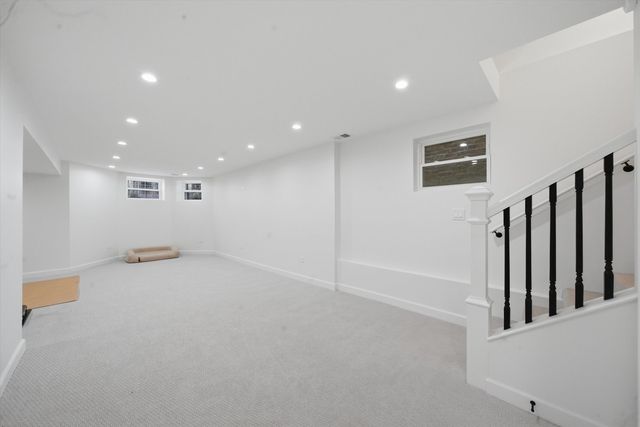 2854 N Francisco Avenue, Chicago, IL 60618