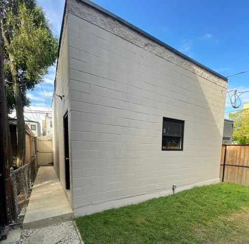 2854 N Francisco Avenue, Chicago, IL 60618