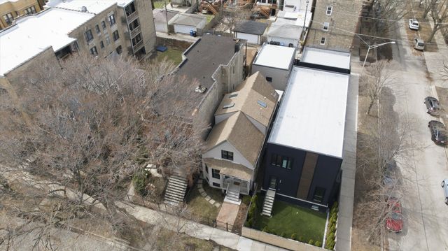 2854 N Francisco Avenue, Chicago, IL 60618