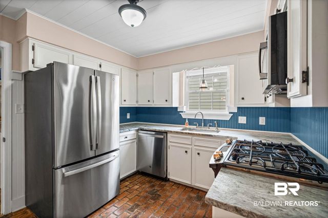 804 Henckley Avenue, Mobile, AL 36609