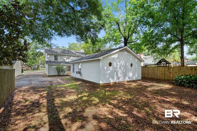804 Henckley Avenue, Mobile, AL 36609