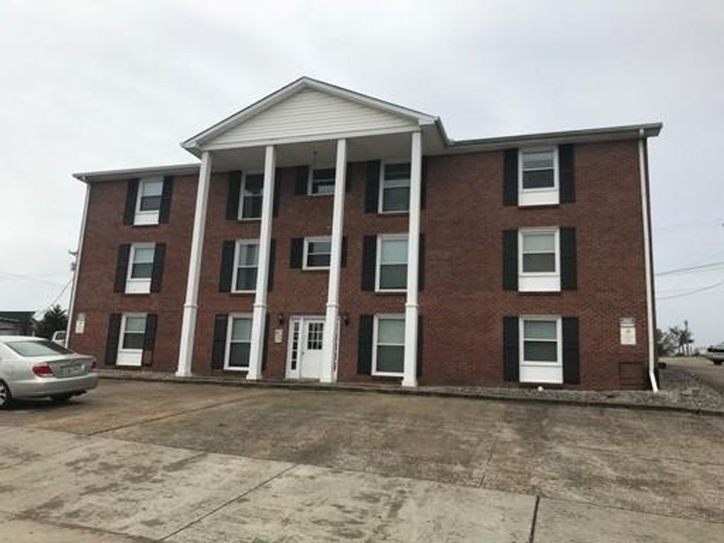526 Main St Apt 5, Clarksville, TN 37040