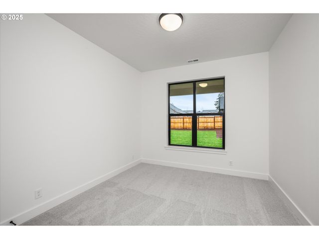 88116 WYMORE Ln, Veneta, OR 97487