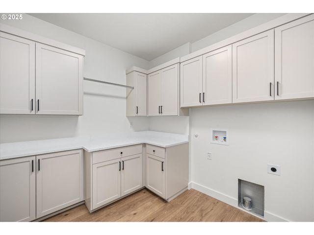 88116 WYMORE Ln, Veneta, OR 97487