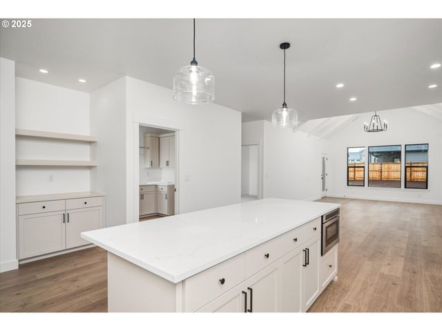 88116 WYMORE Ln, Veneta, OR 97487