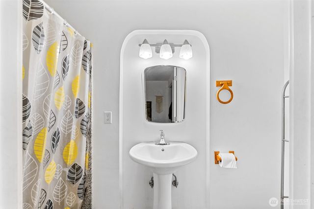 211 Riverfront Drive, Cashmere, WA 98815