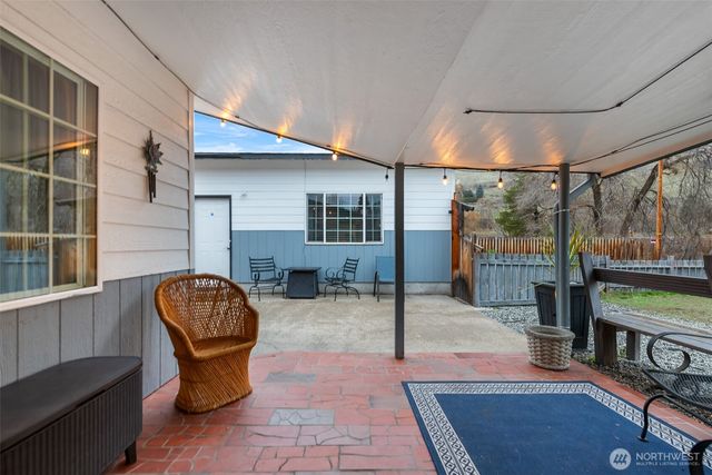 211 Riverfront Drive, Cashmere, WA 98815