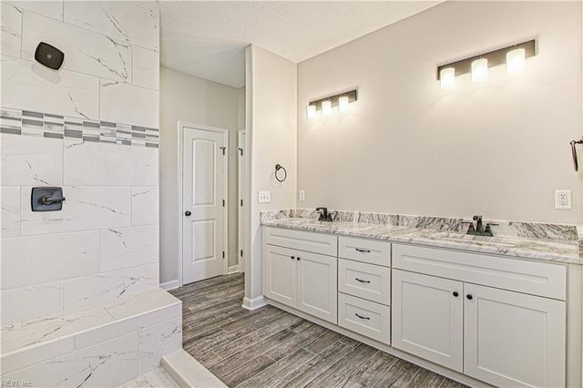 100 Battery CIR, Yorktown, VA 23692