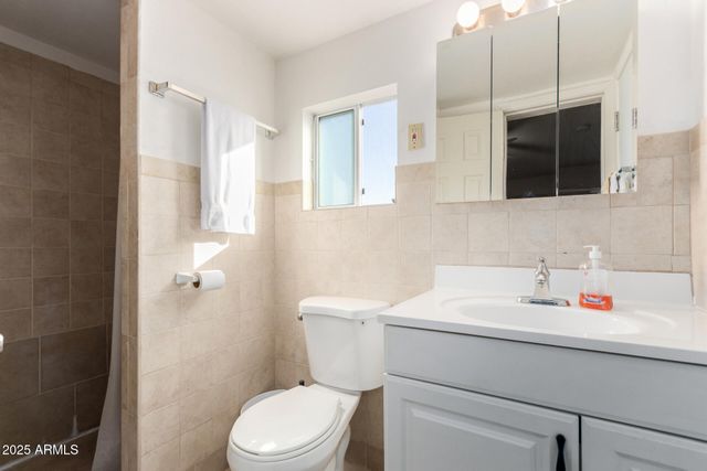 2107 W GLENROSA Avenue, Phoenix, AZ 85015