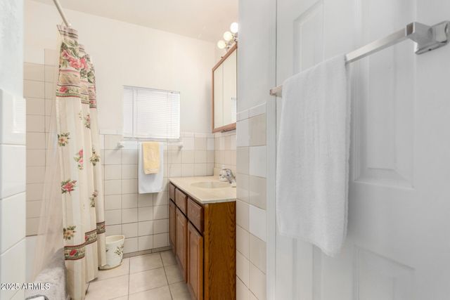 2107 W GLENROSA Avenue, Phoenix, AZ 85015