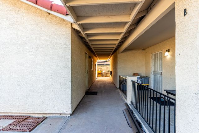 2107 W GLENROSA Avenue, Phoenix, AZ 85015