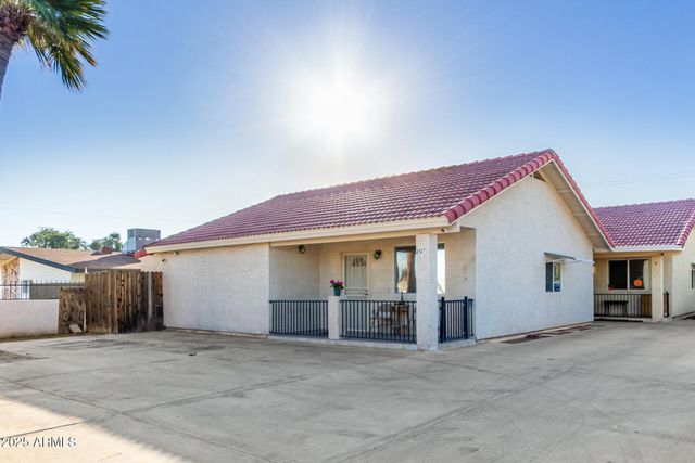 2107 W GLENROSA Avenue, Phoenix, AZ 85015