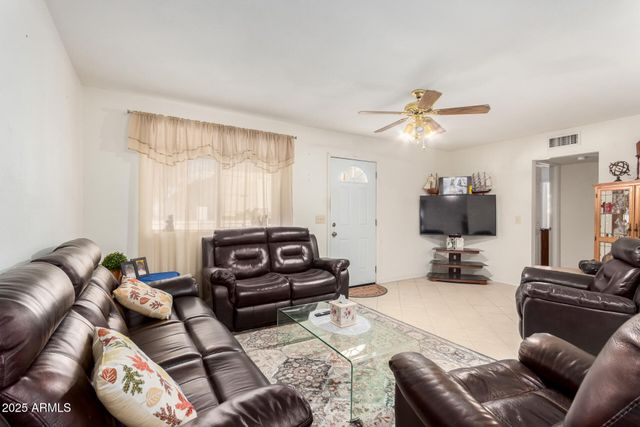 2107 W GLENROSA Avenue, Phoenix, AZ 85015