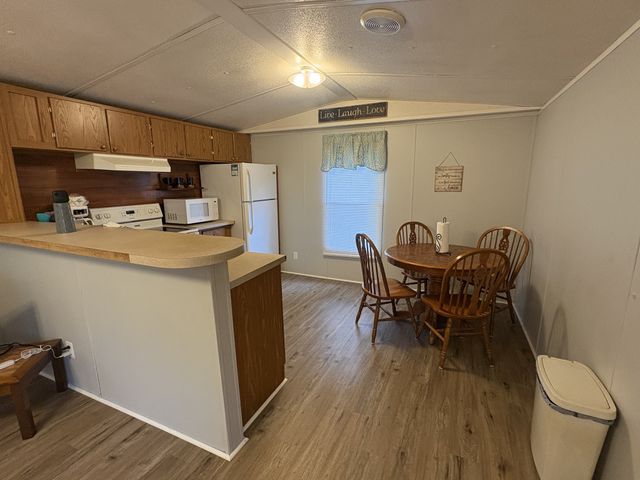 116 Landiss Ave, Cumberland City, TN 37050