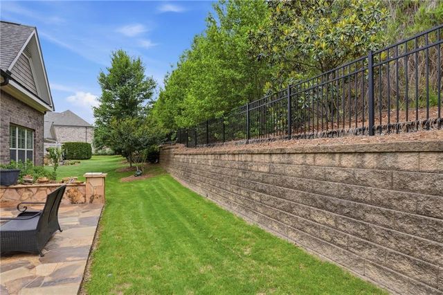 5925 Overlook Club Circle, Suwanee, GA 30024