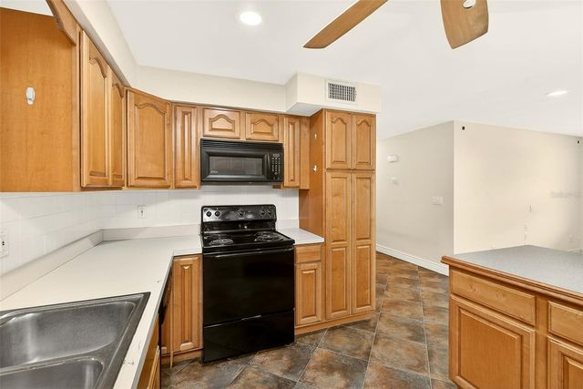 1465 BAYVIEW DRIVE, Clearwater, FL 33756