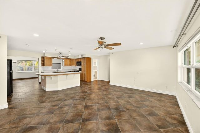 1465 BAYVIEW DRIVE, Clearwater, FL 33756