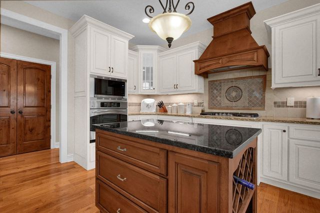 1551 Riverwood Lane, Powell, OH 43065