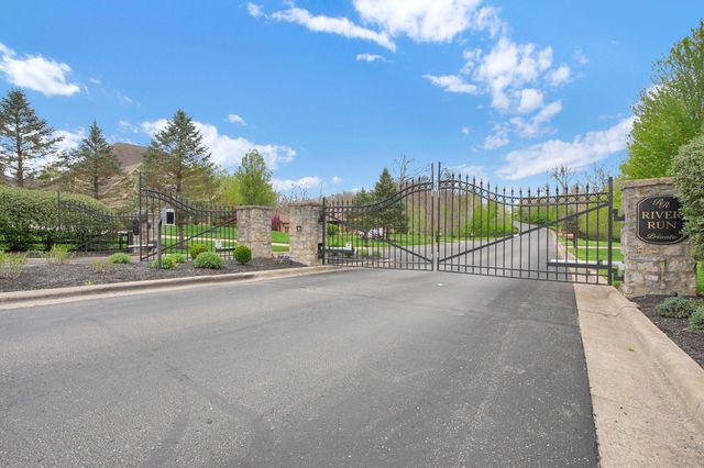 1551 Riverwood Lane, Powell, OH 43065