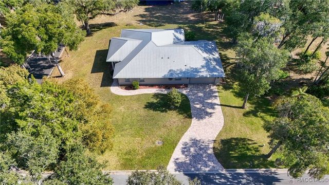 709 Zephyr Street, Inverness, FL 34453