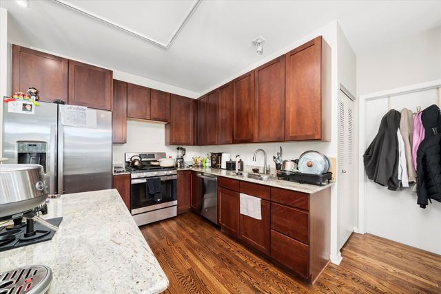1070 W 15TH Street 403, Chicago, IL 60608