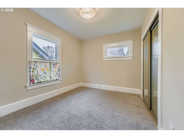 3015 Se GLADSTONE St, Portland, OR 97202