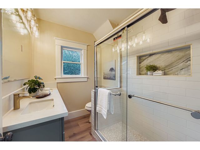 3015 Se GLADSTONE St, Portland, OR 97202