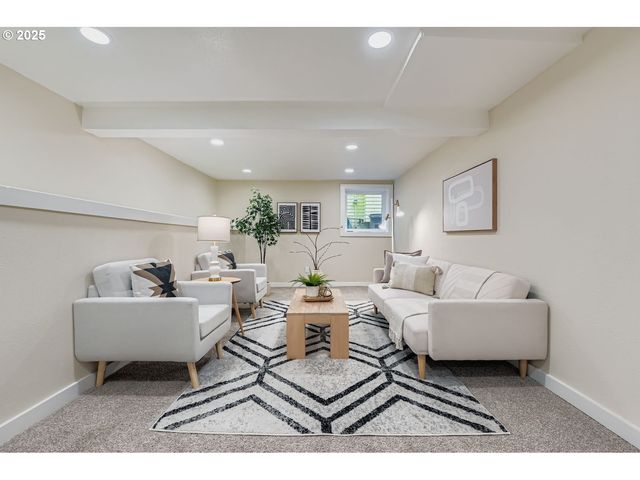 3015 Se GLADSTONE St, Portland, OR 97202