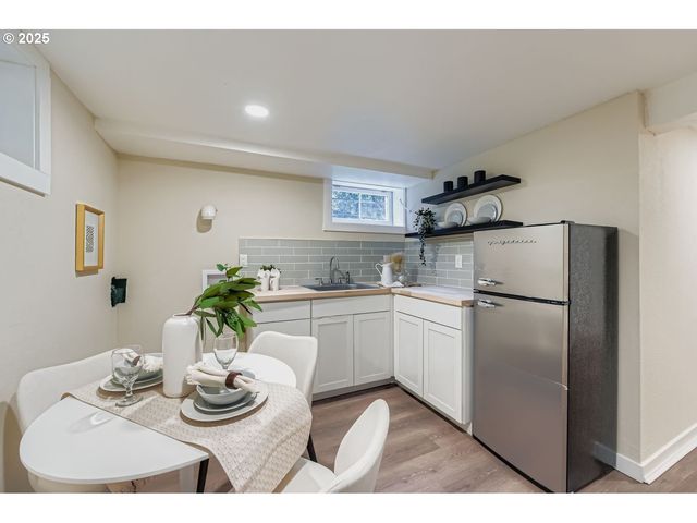 3015 Se GLADSTONE St, Portland, OR 97202