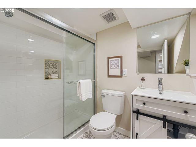 3015 Se GLADSTONE St, Portland, OR 97202