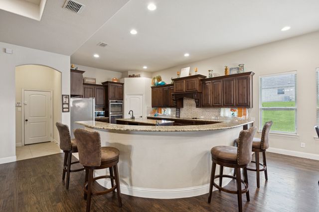 235 Bearclaw Circle, Aledo, TX 76008