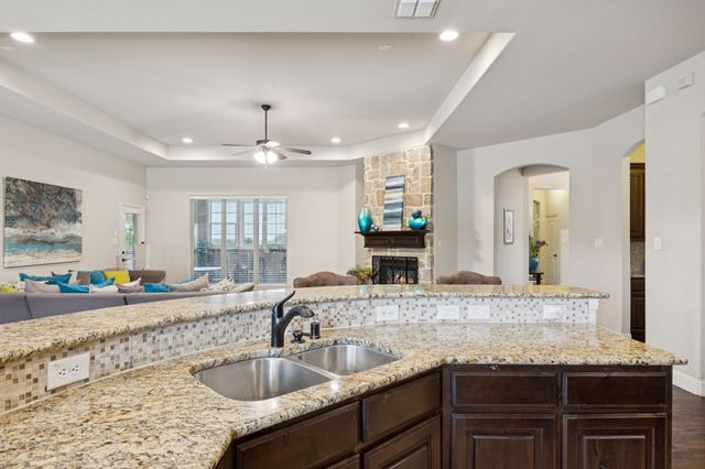 235 Bearclaw Circle, Aledo, TX 76008