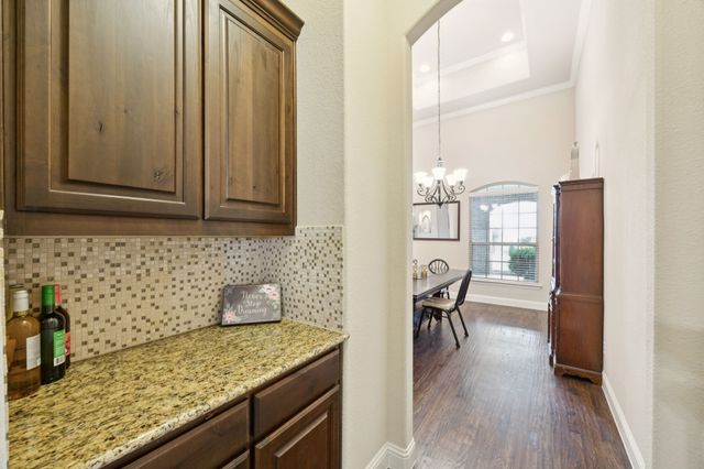 235 Bearclaw Circle, Aledo, TX 76008