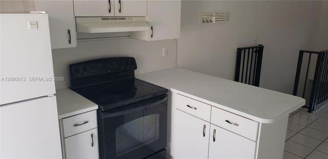 7777 W 29th Ln 202-33, Hialeah, FL 33018