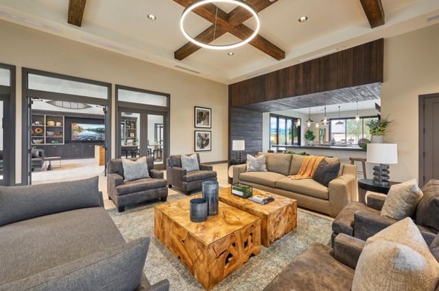 998 Ponderosa Way W, Madera, CA 93636