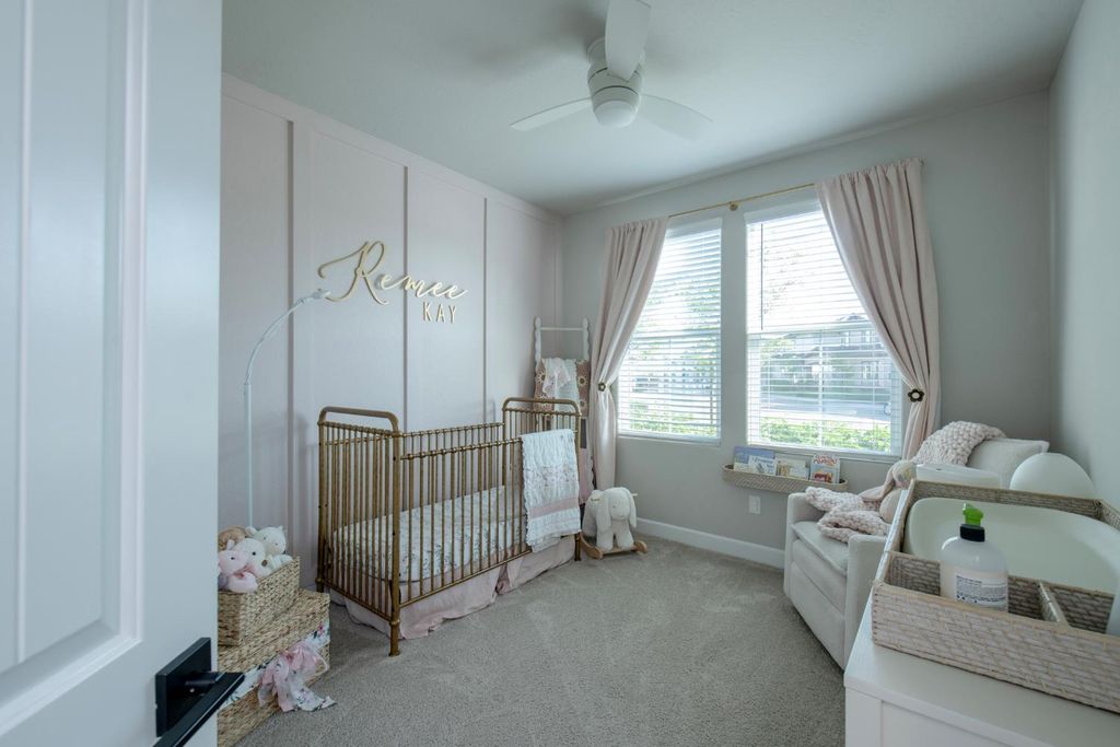 Image 3 of property listing at 998 Ponderosa Way W, Madera, CA 93636