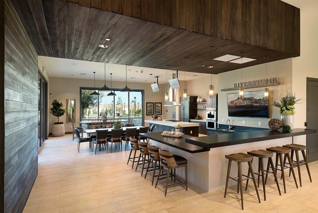 Image 46 of property listing at 998 Ponderosa Way W, Madera, CA 93636