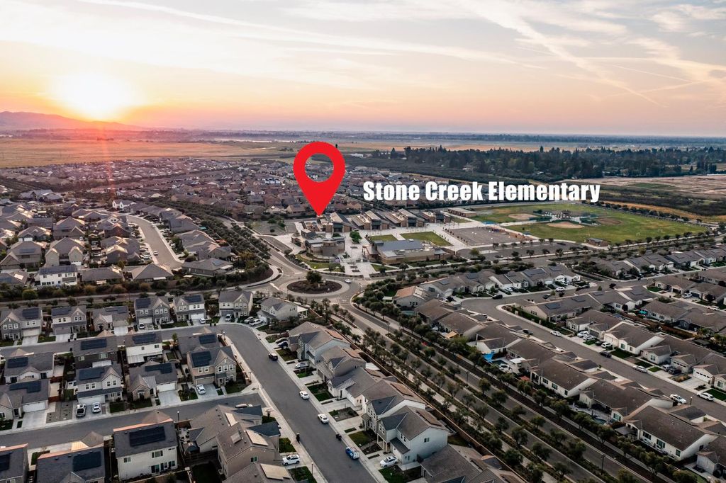 Image 51 of property listing at 998 Ponderosa Way W, Madera, CA 93636