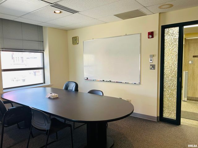 524 15TH Street, Moline, IL 61265