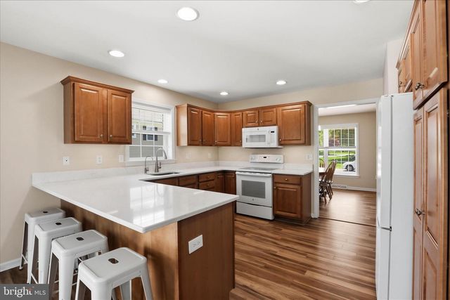533 THORNBERRY LN, Lititz, PA 17543