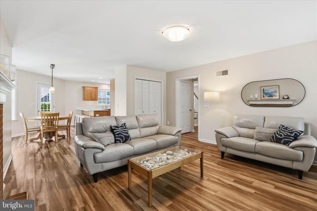 533 THORNBERRY LN, Lititz, PA 17543