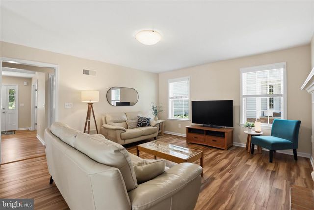 533 THORNBERRY LN, Lititz, PA 17543