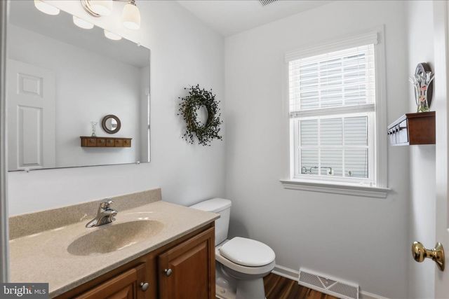 533 THORNBERRY LN, Lititz, PA 17543
