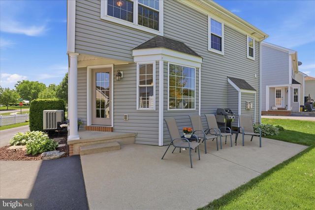 533 THORNBERRY LN, Lititz, PA 17543