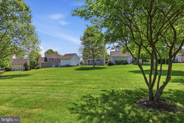 533 THORNBERRY LN, Lititz, PA 17543