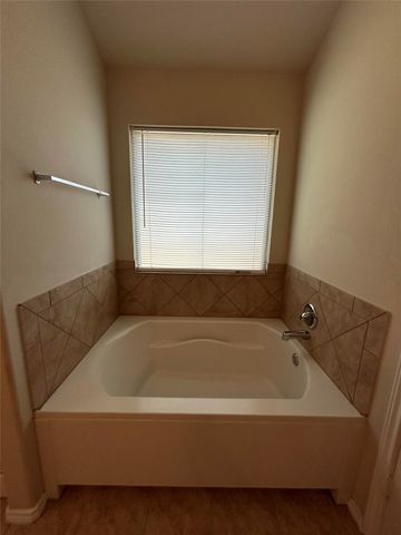 2813 Gilchrist Drive, Waco, TX 76655