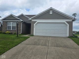 616 Rocky Meadow Drive, Greenwood, IN 46143