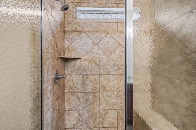 1004 Waterstone Dr, Lebanon, TN 37090