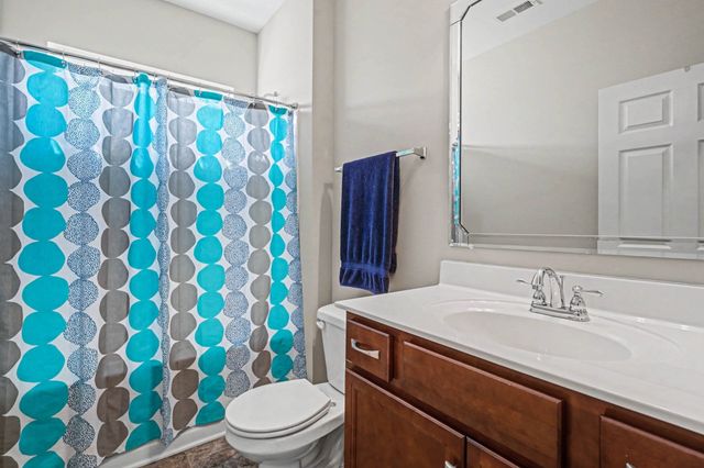 1004 Waterstone Dr, Lebanon, TN 37090