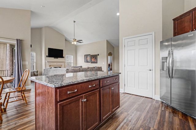 1004 Waterstone Dr, Lebanon, TN 37090